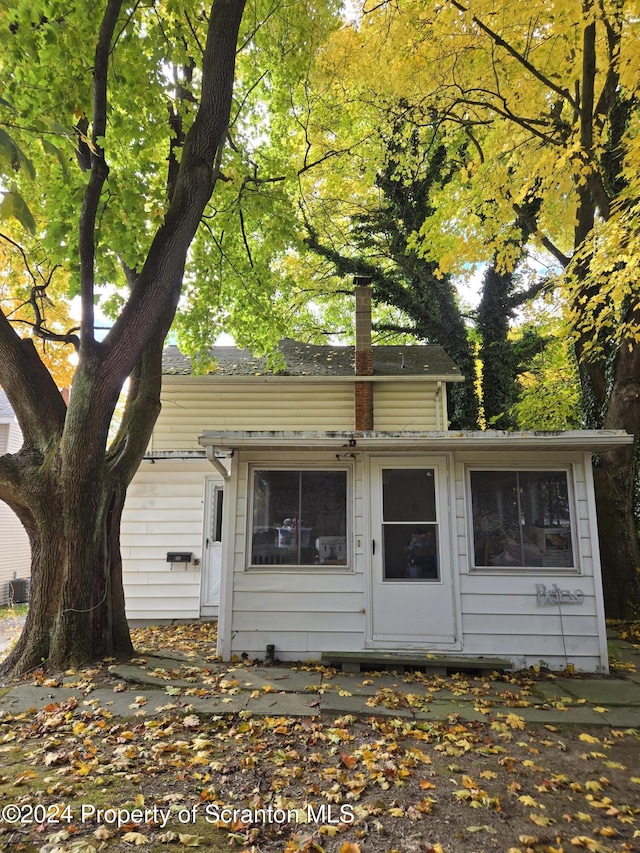 view of front of house