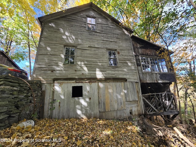 view of side of home