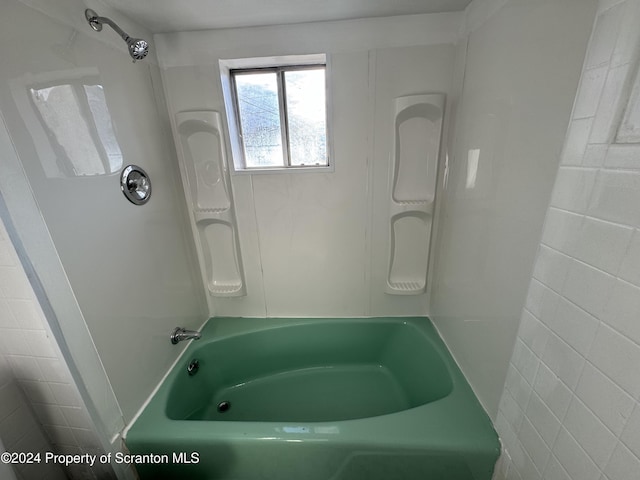 bathroom featuring shower / bathtub combination