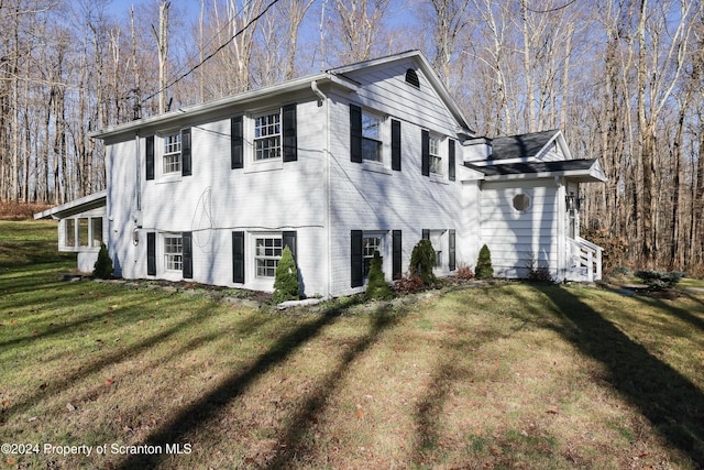 view of front of house with a front yard