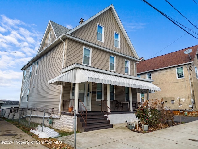 view of front of house featuring a porch