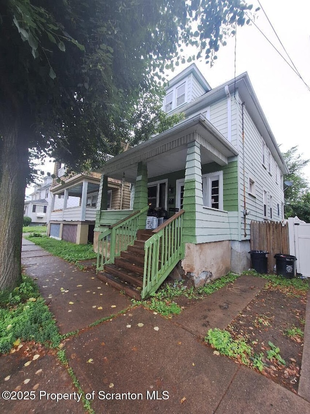 239 W Division St, Wilkes-Barre, PA 18706 - photo 4