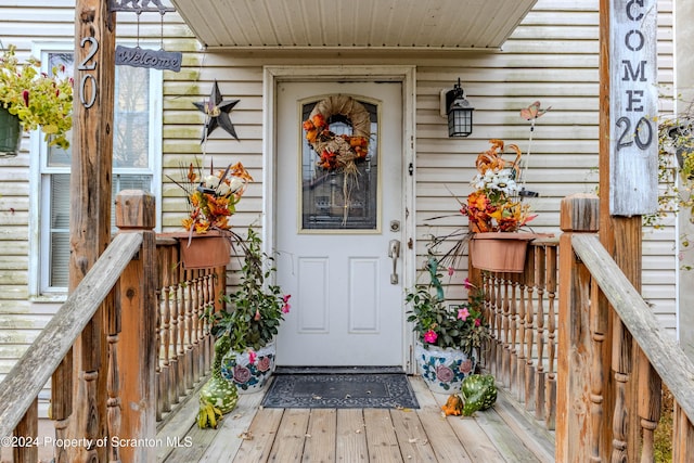 view of property entrance