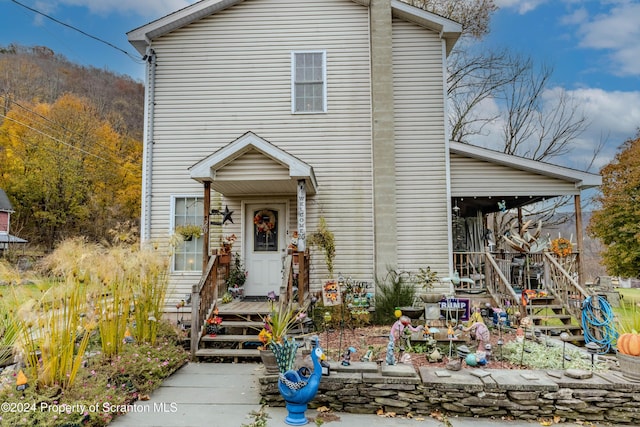 view of front of property