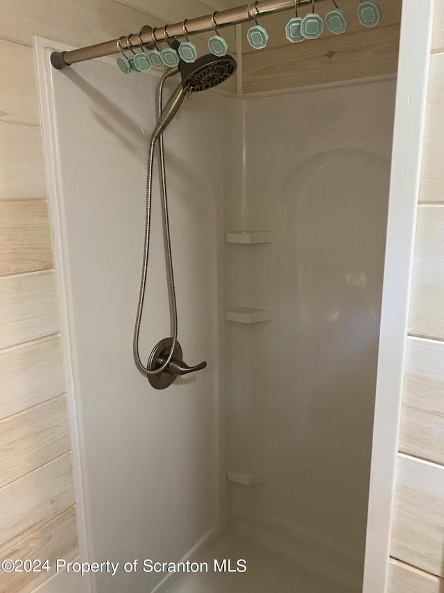 room details with a shower