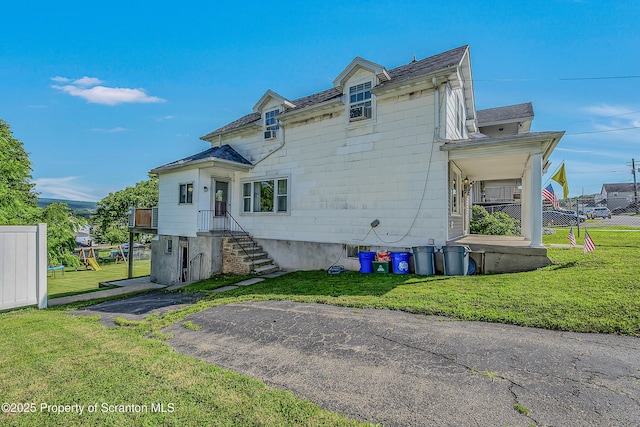 132 6th St, Blakely, PA 18447 - back of property