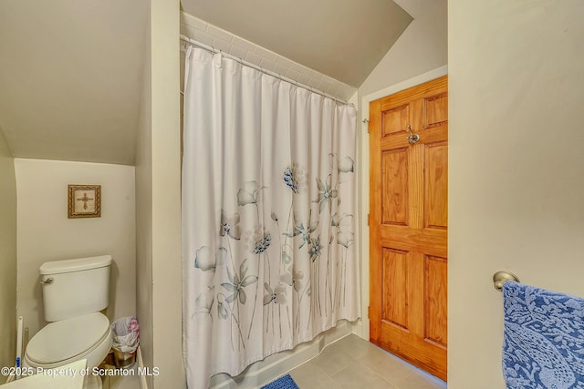 132 6th St, Blakely, PA 18447 - full bath featuring vaulted ceiling and tile patterned floors