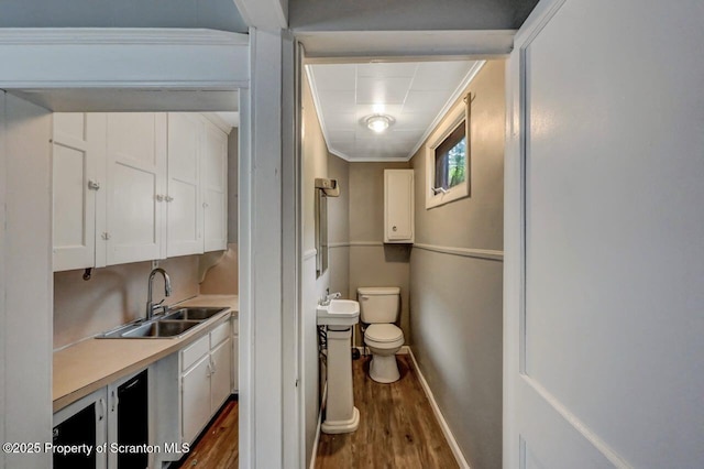 1014 Jackson St 1012, Scranton, PA 18504 - bathroom with wood finished floors and ornamental molding