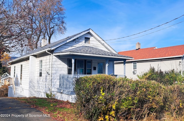 view of front of property with a porch