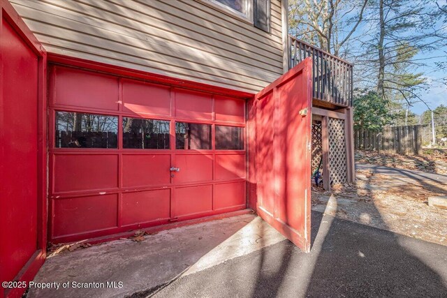 209 Shiny Mountain Rd, Greentown, PA 18426
