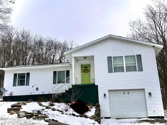 view of front of property featuring a garage