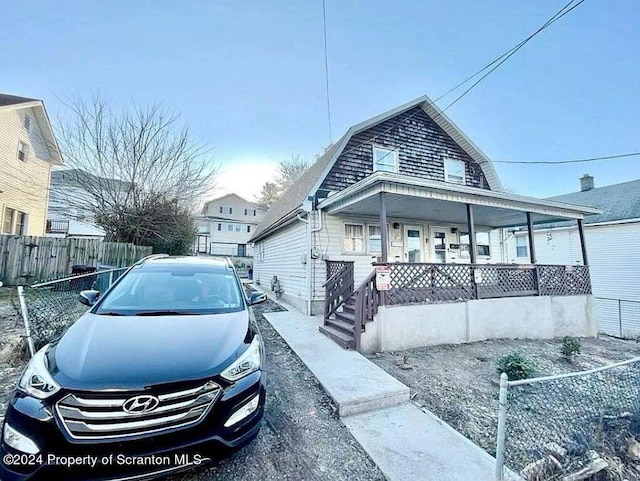 view of front of property with covered porch