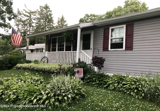 view of front of home featuring a porch