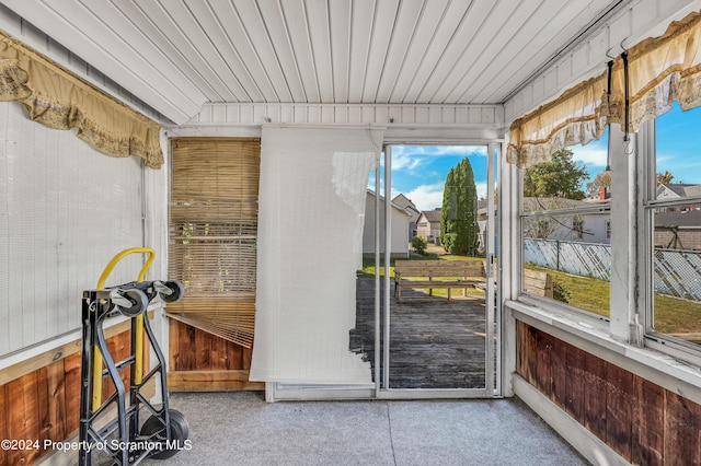 sunroom with a healthy amount of sunlight