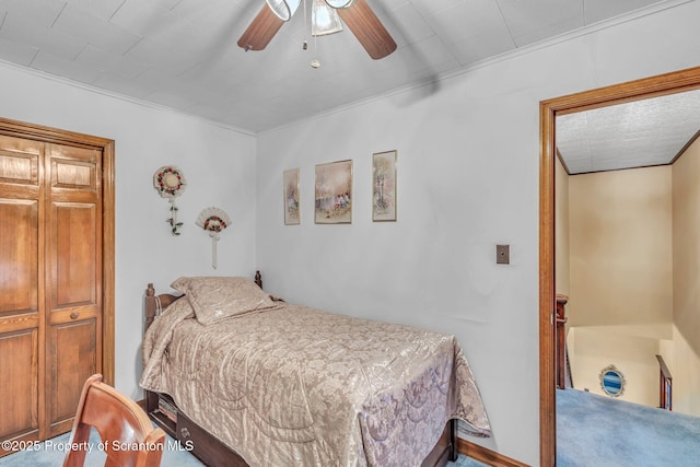 bedroom with ceiling fan