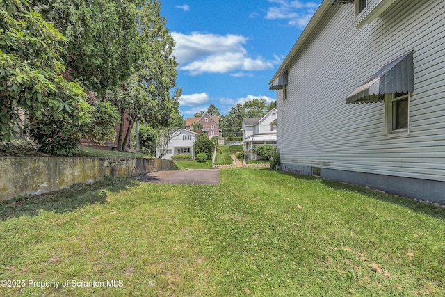445 Leggett St, Scranton, PA 18508 - view of green lawn with a residential view