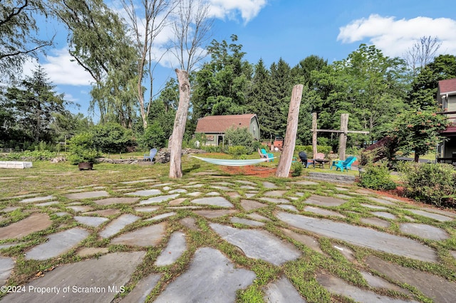 view of yard featuring a patio area