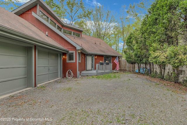 582 Lakeview Dr W, Lake Ariel, PA 18436 - view of front of home with roof with shingles and gravel driveway