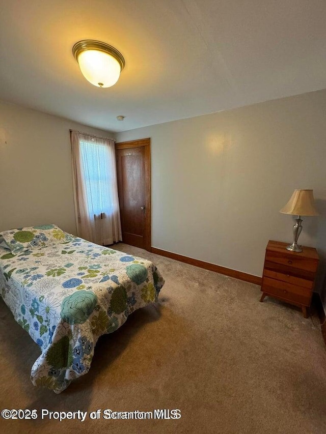 506 N Sumner Ave, Scranton, PA 18504 - bedroom with light carpet and baseboards