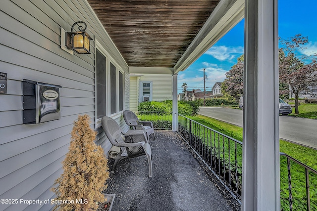 506 N Sumner Ave, Scranton, PA 18504 - view of porch