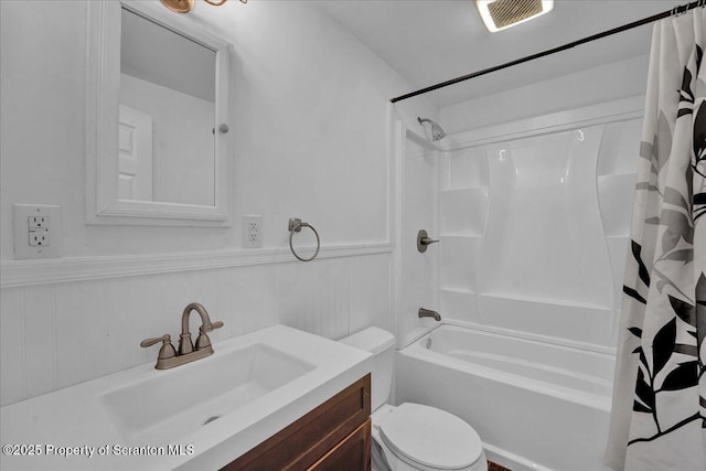 6 Eastview Dr, Scott Twp, PA 18411 - bathroom featuring shower / bath combination with curtain, toilet, wainscoting, and vanity