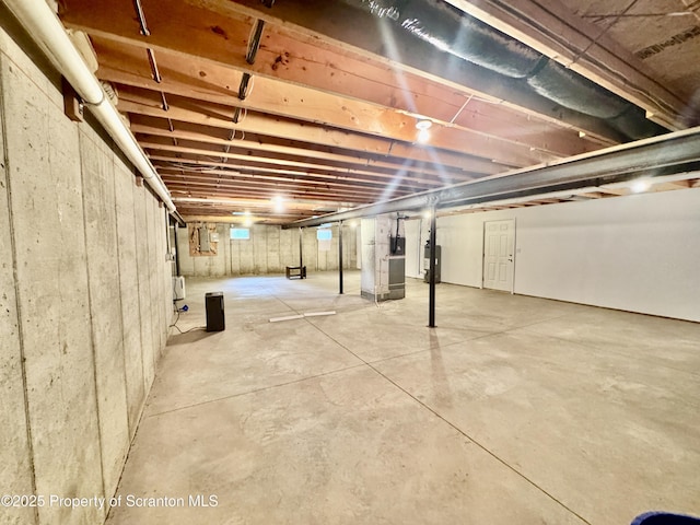 13 Forest Glen Dr, Scranton, PA 18504 - unfinished below grade area with water heater