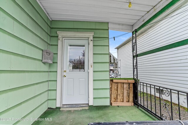 37 Goeringer Ave, Hanover Twp, PA 18706 - view of doorway to property