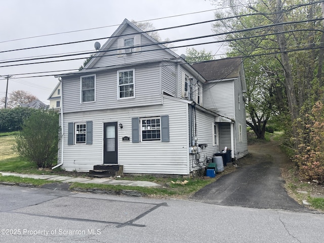 1034 Plane St, Avoca, PA 18641 - traditional-style home featuring driveway and entry steps