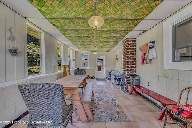 201 Franklin St, Dunmore, PA 18512 - sunroom / solarium with outdoor dining area