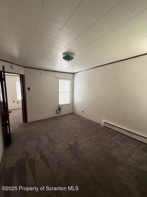 554 Back St, Scranton, PA 18504 - unfurnished room with carpet