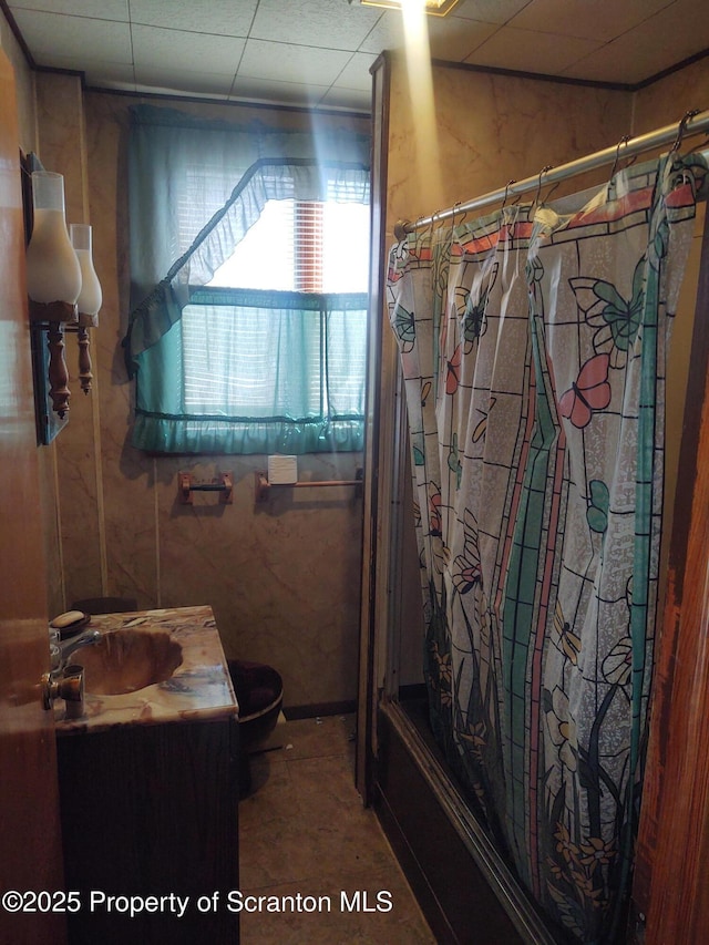 full bathroom with toilet, shower / tub combo with curtain, and vanity