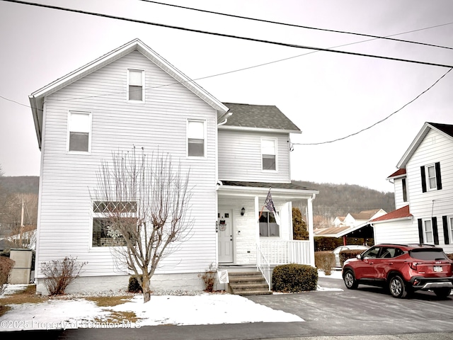 view of front property