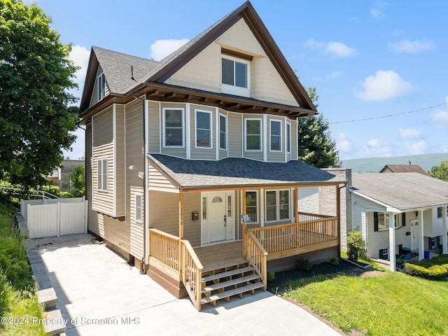 view of front of house with a porch