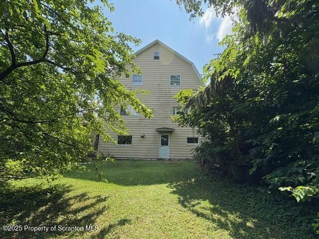 165 Elizabeth St, Pittston, PA 18640 - photo 3