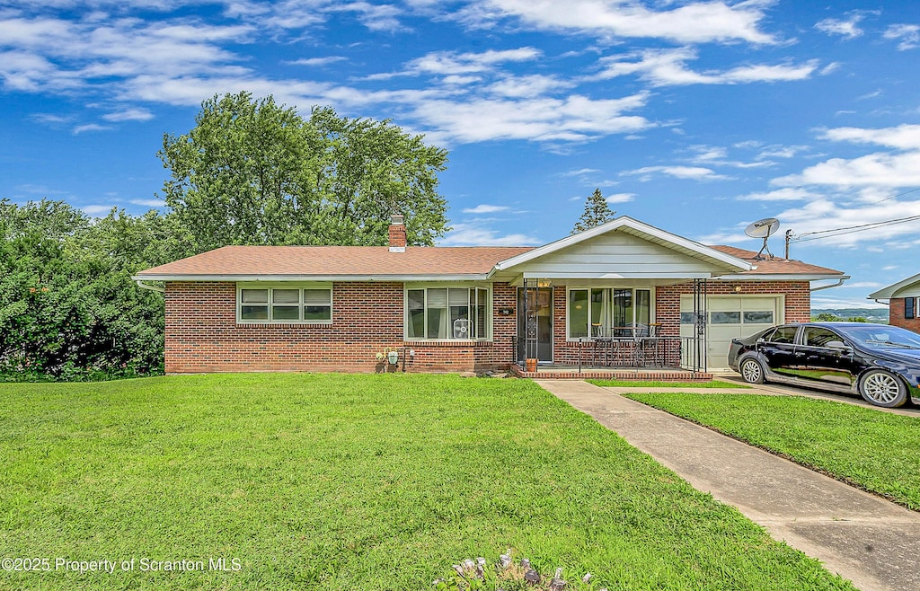 762 N Valley Ave, Olyphant, PA 18447 - photo 1