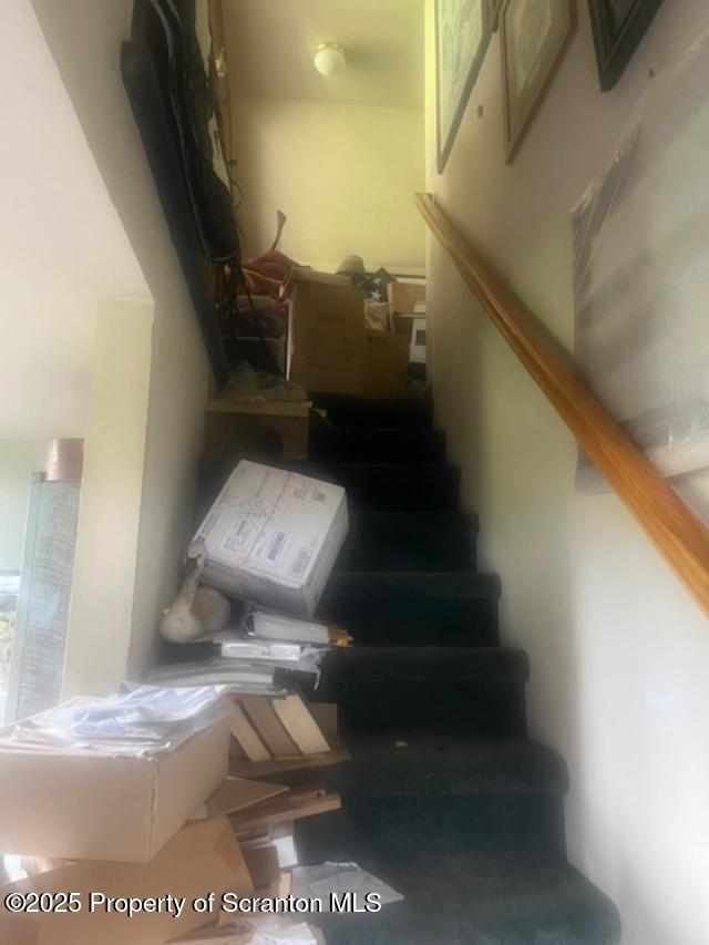 445 Bush Rd, Montrose, PA 18801 - view of staircase
