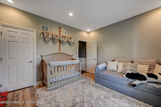 1015 Circle Green Dr Unit L 25, South Abington Twp, PA 18411 - bedroom featuring wood finished floors, recessed lighting, and baseboards