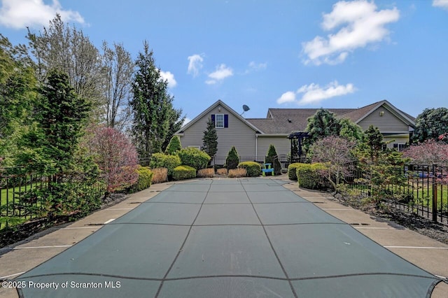 1015 Circle Green Dr Unit L 25, South Abington Twp, PA 18411 - view of pool