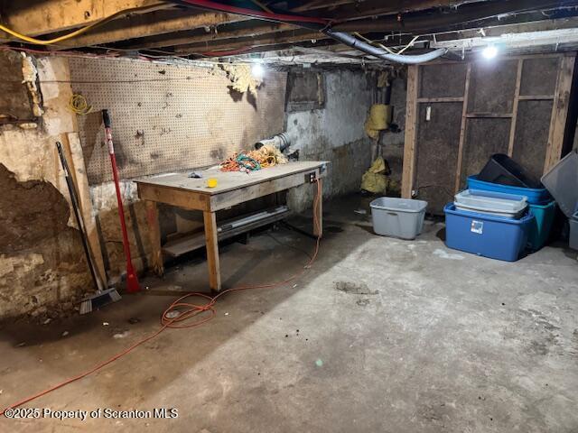 742 Donnelly St, Duryea, PA 18642 - photo 11