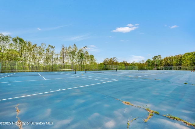 575 Warbler Dr, Covington Twp, PA 18424