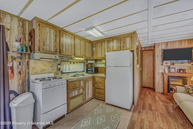 575 Warbler Dr, Covington Twp, PA 18424