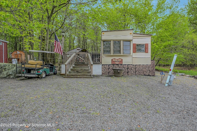 575 Warbler Dr, Covington Twp, PA 18424