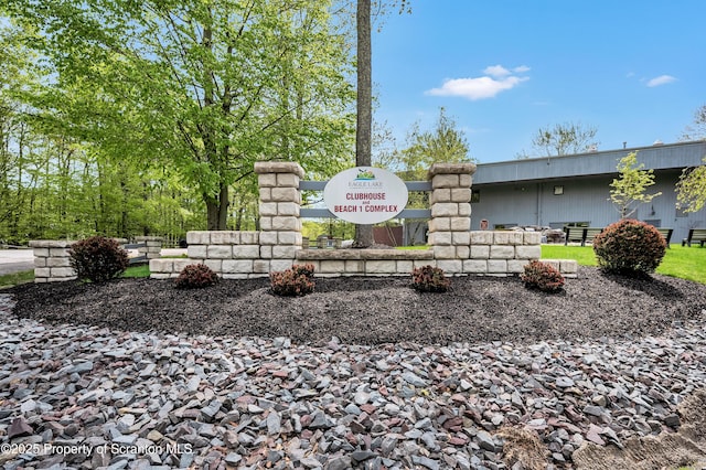 575 Warbler Dr, Covington Twp, PA 18424
