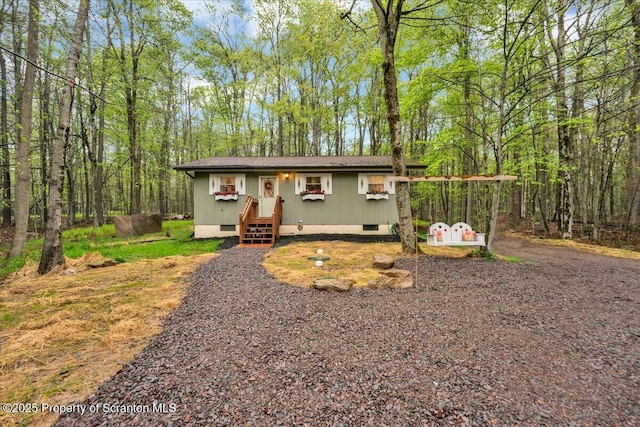 13 S Lehigh River Dr, Clifton Twp, PA 18424 - view of front of home with crawl space