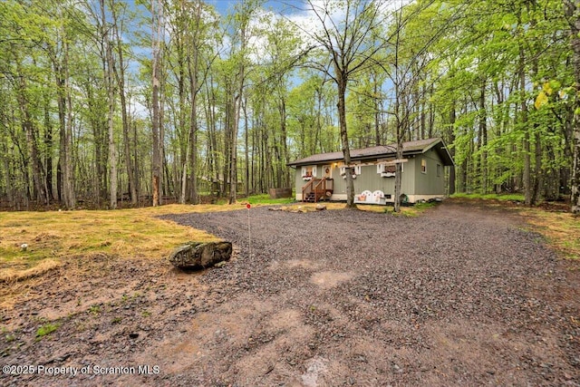 13 S Lehigh River Dr, Clifton Twp, PA 18424 - view of yard with a view of trees