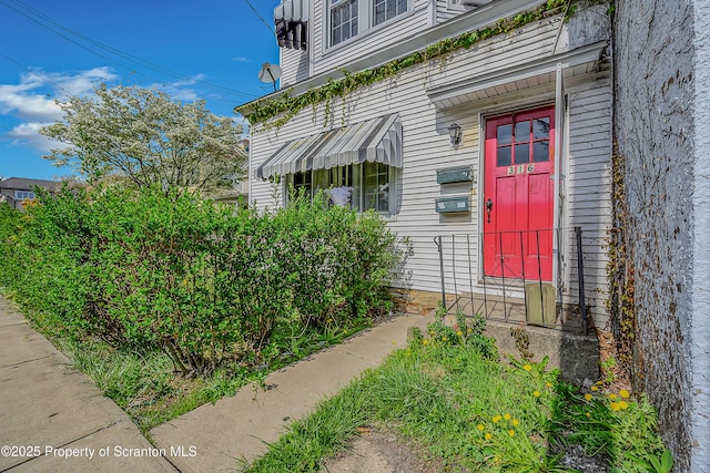 view of entrance to property