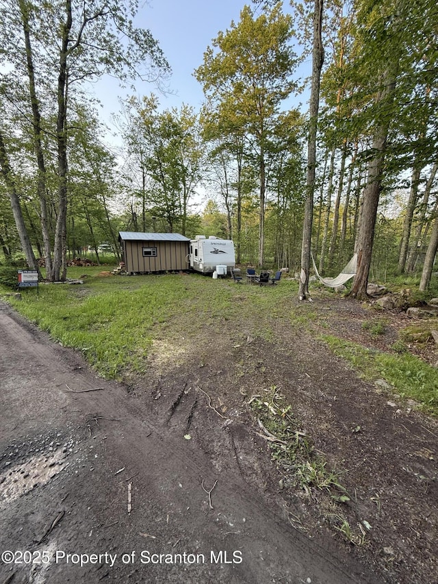 10 Lazy Squaw Trl, Gouldsboro, PA 18424 - view of yard featuring a shed