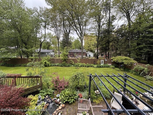 2119 Vacation Ln, Pocono Summit, PA 18346 - view of yard
