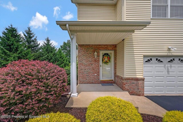 101 Sharon Dr, Moosic, PA 18507 - photo 4