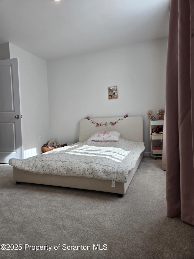 bedroom with carpet